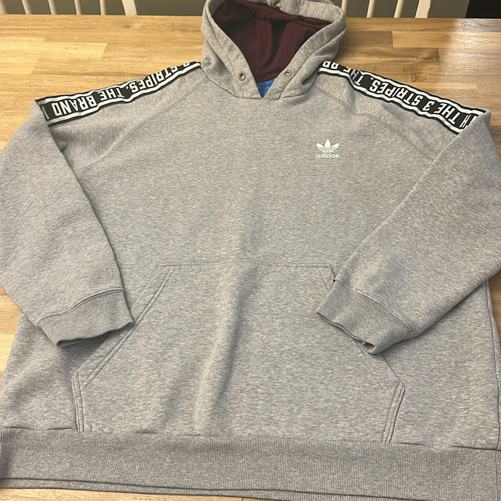 ADIDAS ESSENTIALS HOODIE